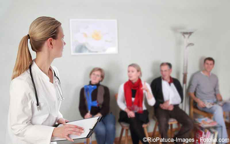Arzt im Wartezimmer Arzt im Wartezimmer